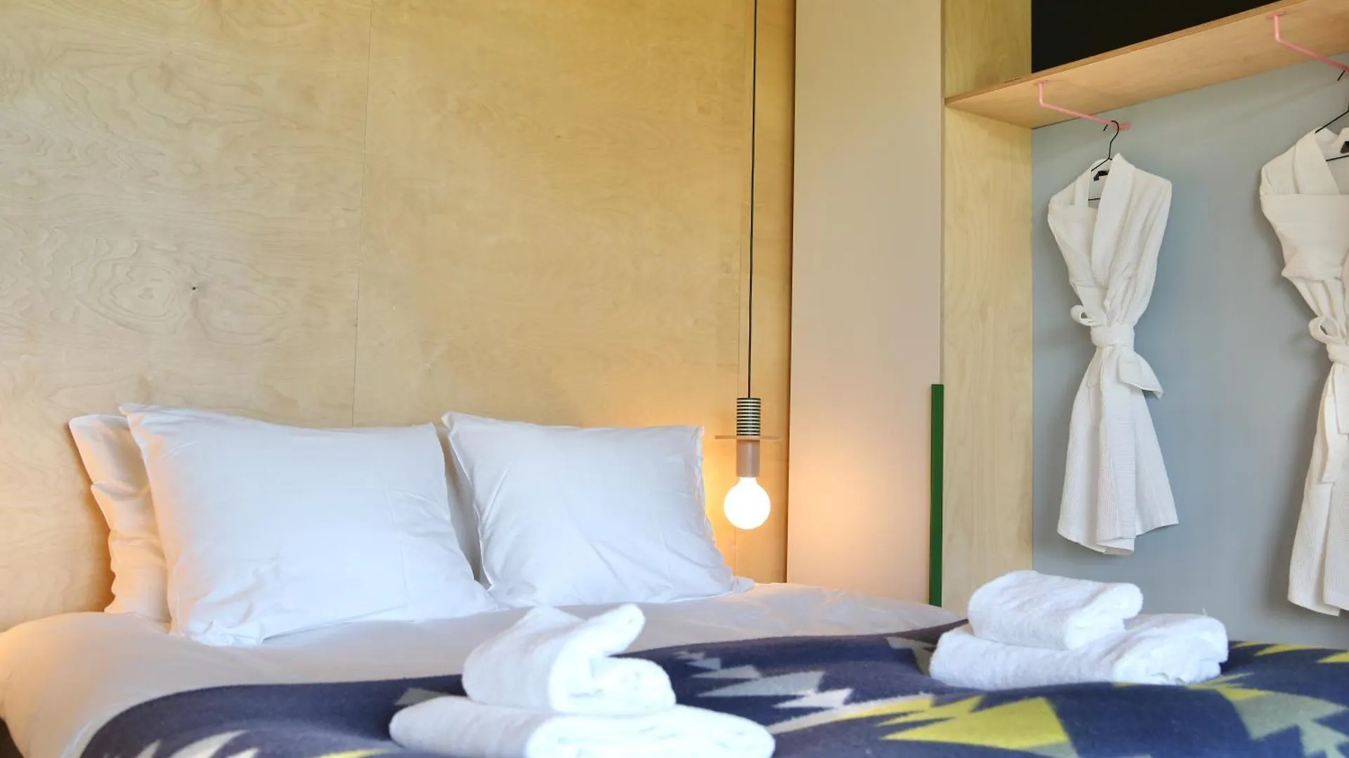 Basecamp Amsterdam Hotel